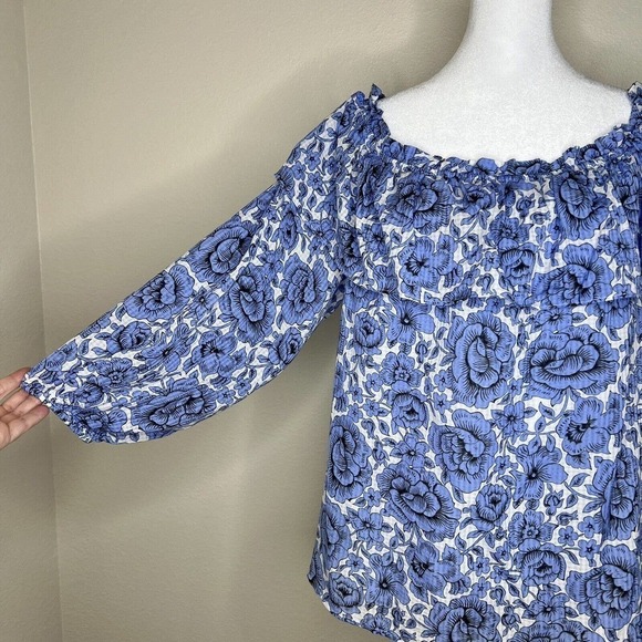Ann Taylor Petite White & Blue Floral Off the Shoulder 3/4 Sleeve Flowy Top LP - Picture 4 of 11
